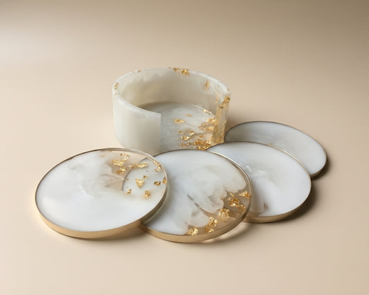 4er Set Untersetzer Set aus Epoxidharz in Weiß - Goldumrandung Komplett
