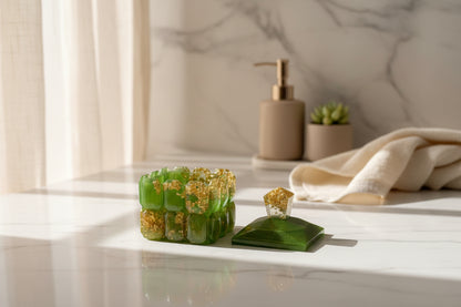 Epoxidharz Aufbewahrungsdose im Badezimmer - in der Farbe Smaragd-Gold