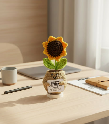 Emotional Support Plant - gehäkelte Blume als witziges Kollegen Geschenk
