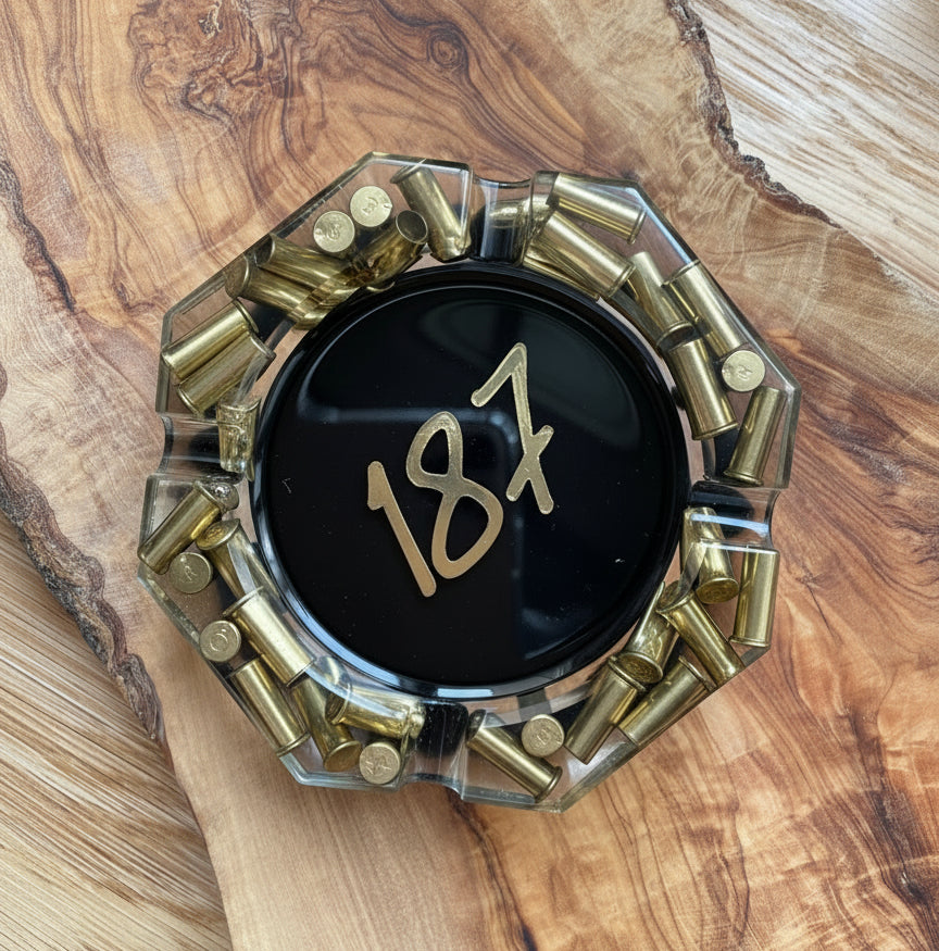 187 Rap-Fan Aschenbecher aus Epoxidharz - 8-Eckig von oben fotografiert