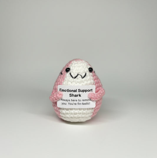 Gehäkelter Hai mit positiver Botschaft  - in Rosa