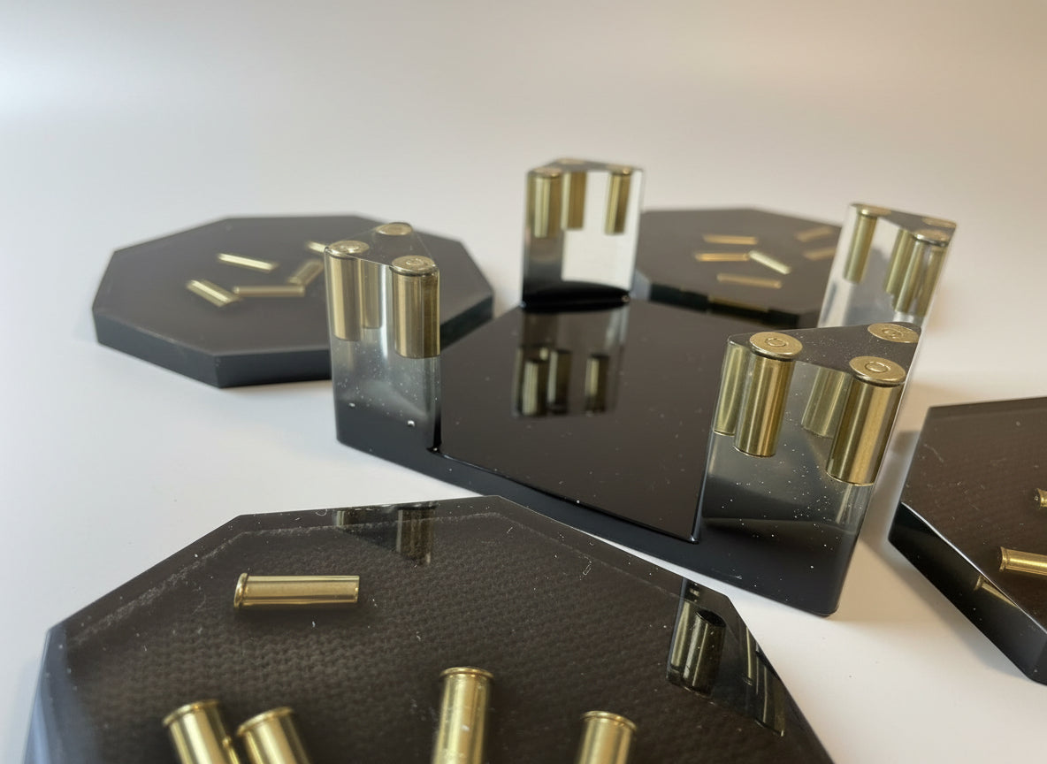 Epoxidharz Untersetzer Set Schwarz mit Metall-Hülsen, 5-teilig,Industrial Design, Detail-Aufnahme