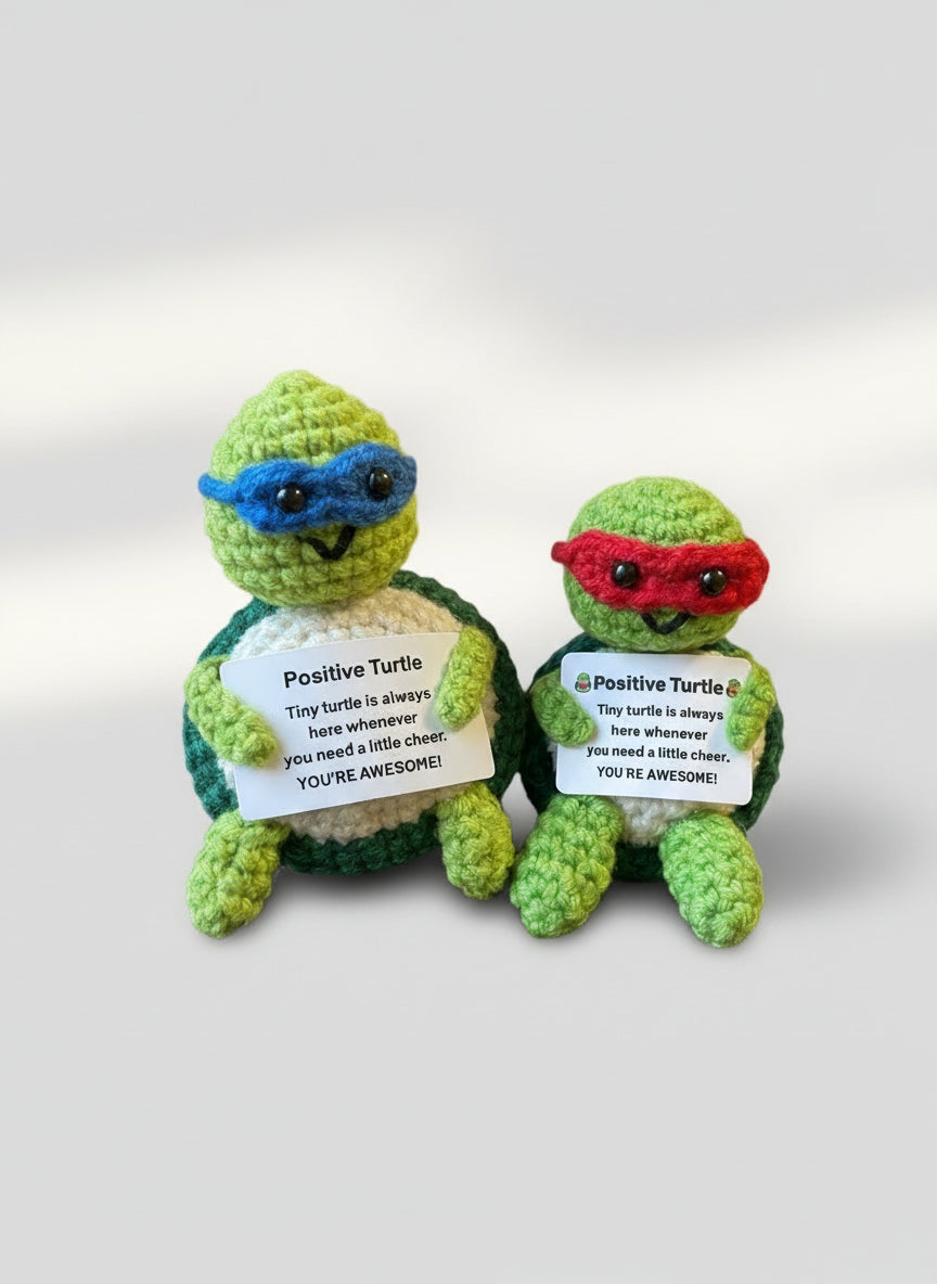 Zwei Positive Schildkröten nebeneinander - mit motivierender Botschaft in Blau und Rot in Ninja Stil.
