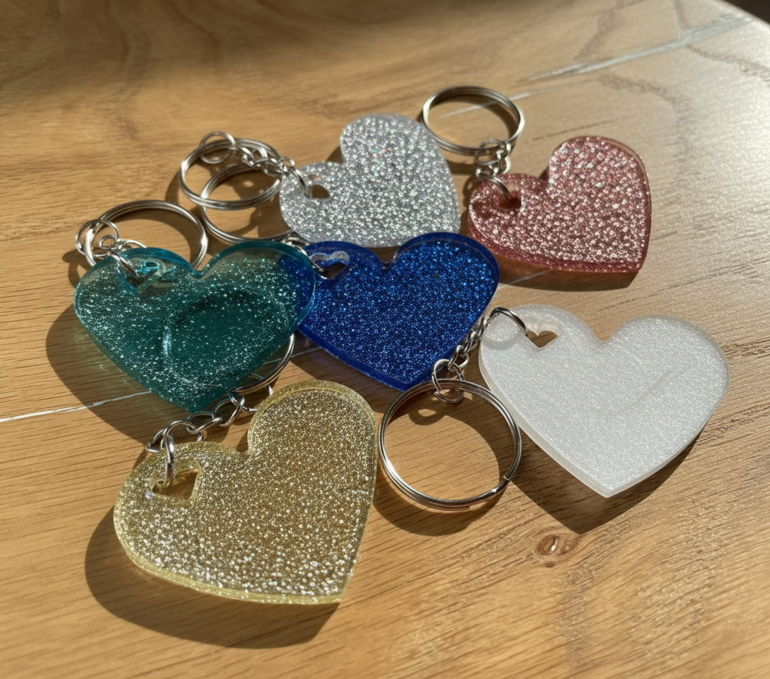 Herzförmige Epoxidharz Schlüsselanhänger - in verschiedenen Farben