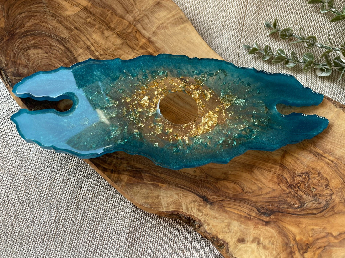 Weinglashalter aus Epoxidharz in Türkis-Gold- Handgemacht in Deutschland 