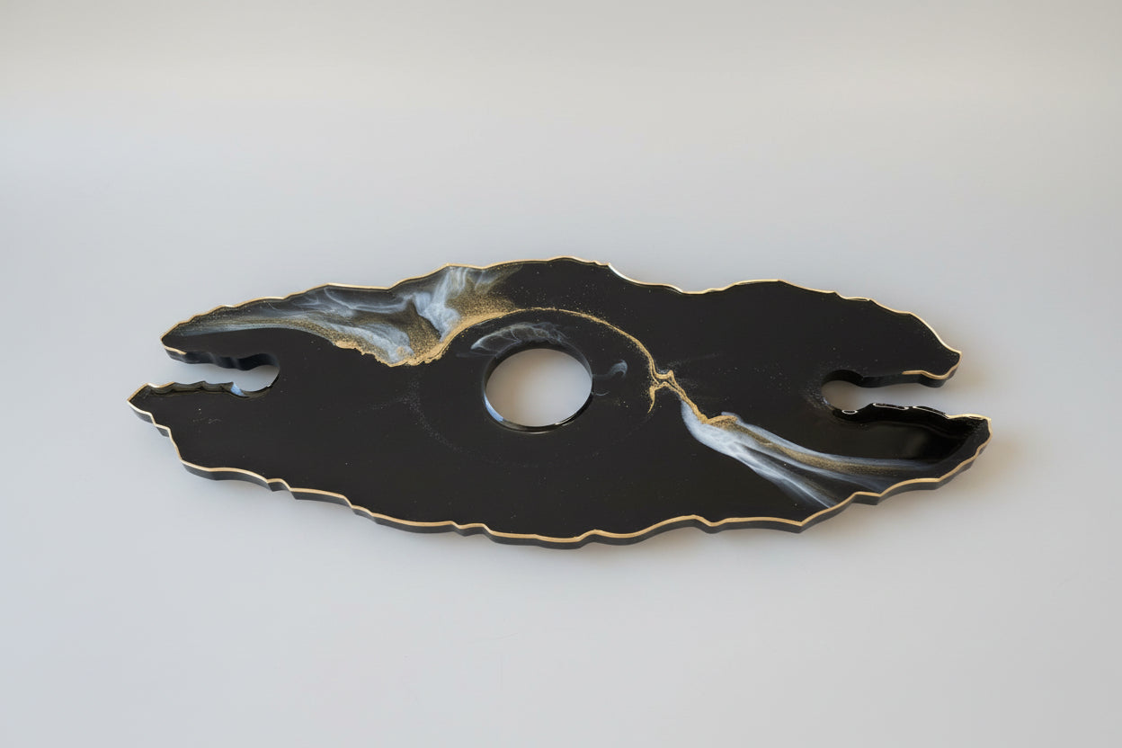 Weinbutler aus Epoxidharz in Marmoroptik: Schwarz-Gold-Weiß