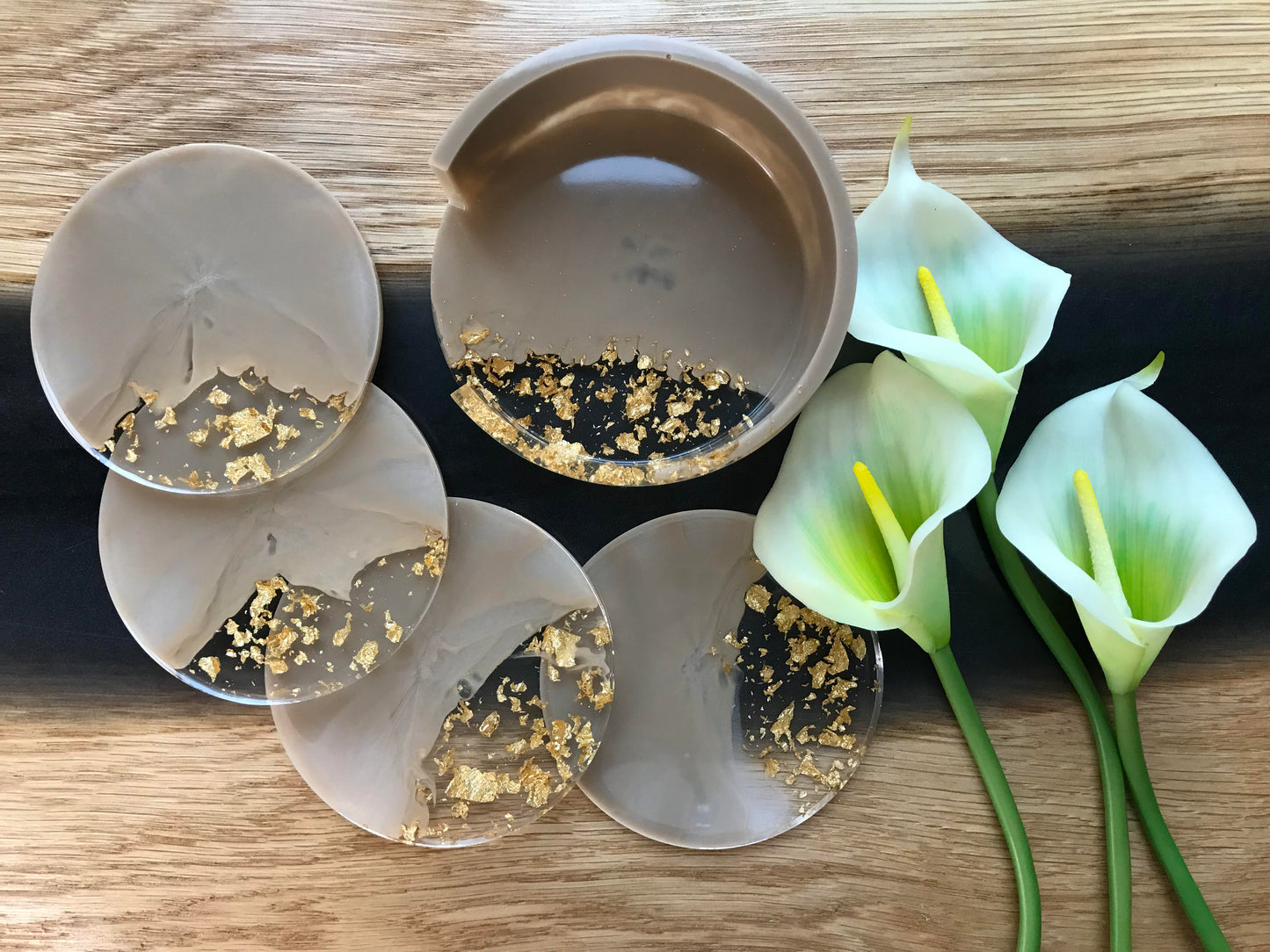 4er Set Untersetzer Set aus Epoxidharz in Beige - Umrandung Natur - Ansicht von oben