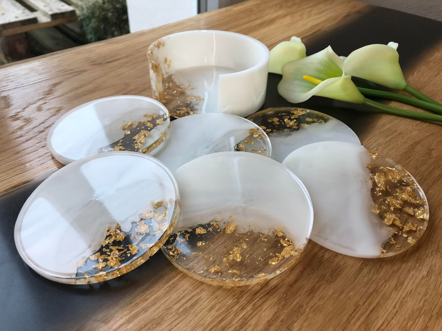 6er Set Untersetzer Set aus Epoxidharz in Weiß - Rand Natur