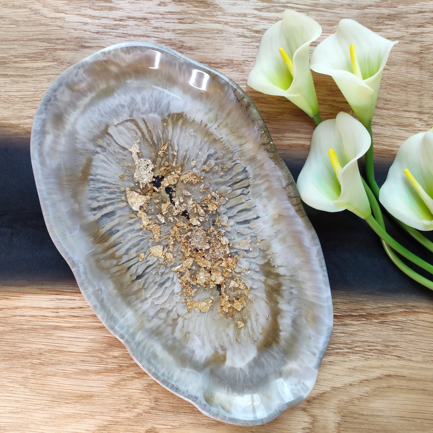 Elegantes Deko-Tablett Epoxidharz 28x16 cm | Gold-Details | 12 Designs