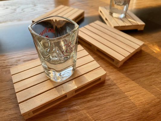 Paletten Untersetzer aus Holz - handgefertigt im Palettenstil ca. 11,5 cm
