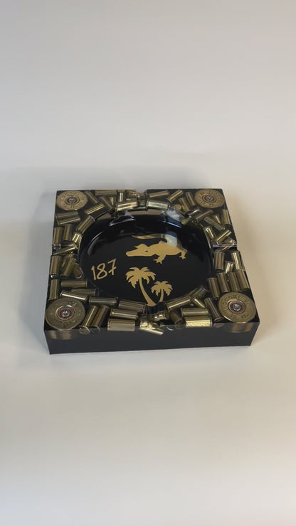 Handmade Epoxidharz Aschenbecher in Rap-Fan-Style - mit Palm und Krokodil Motiven in Gold-Schwarz
