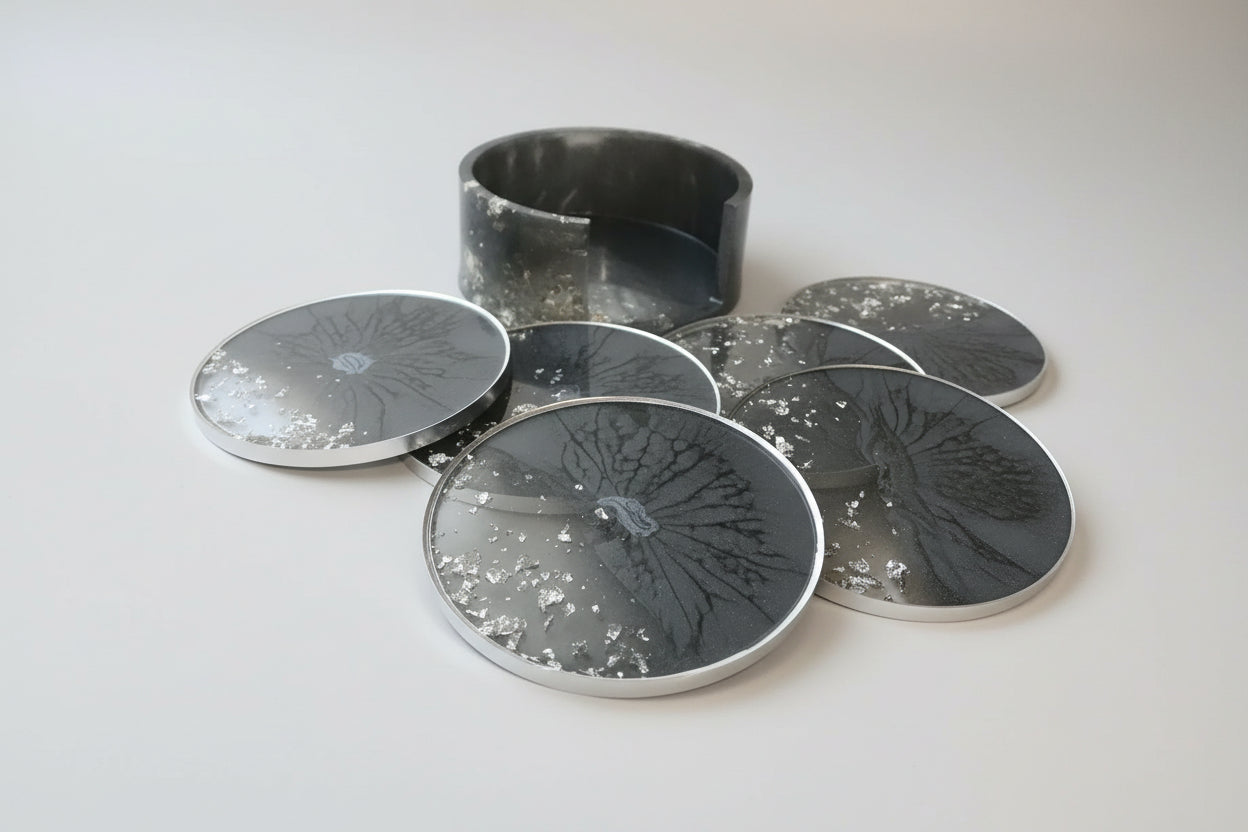 Anthrazit Resin Untersetzer Set, handgefertigt mit Silberakzenten, luxuriöse Couchtisch-Deko