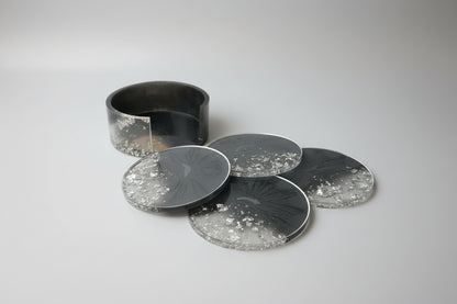Anthrazit Untersetzer Set mit Halter, Resin Art mit Silberflocken, Unikat Handarbeit - Rand mit Silber Akzent