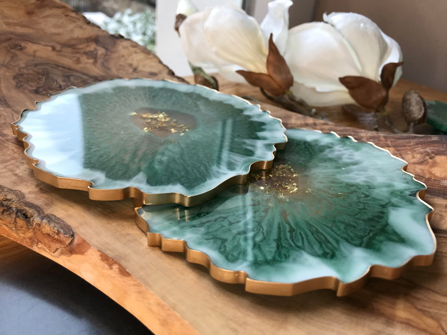 Grün-Gold Untersetzer aus Epoxidharz - Goldrand Akzent Goldumrandung Komplett